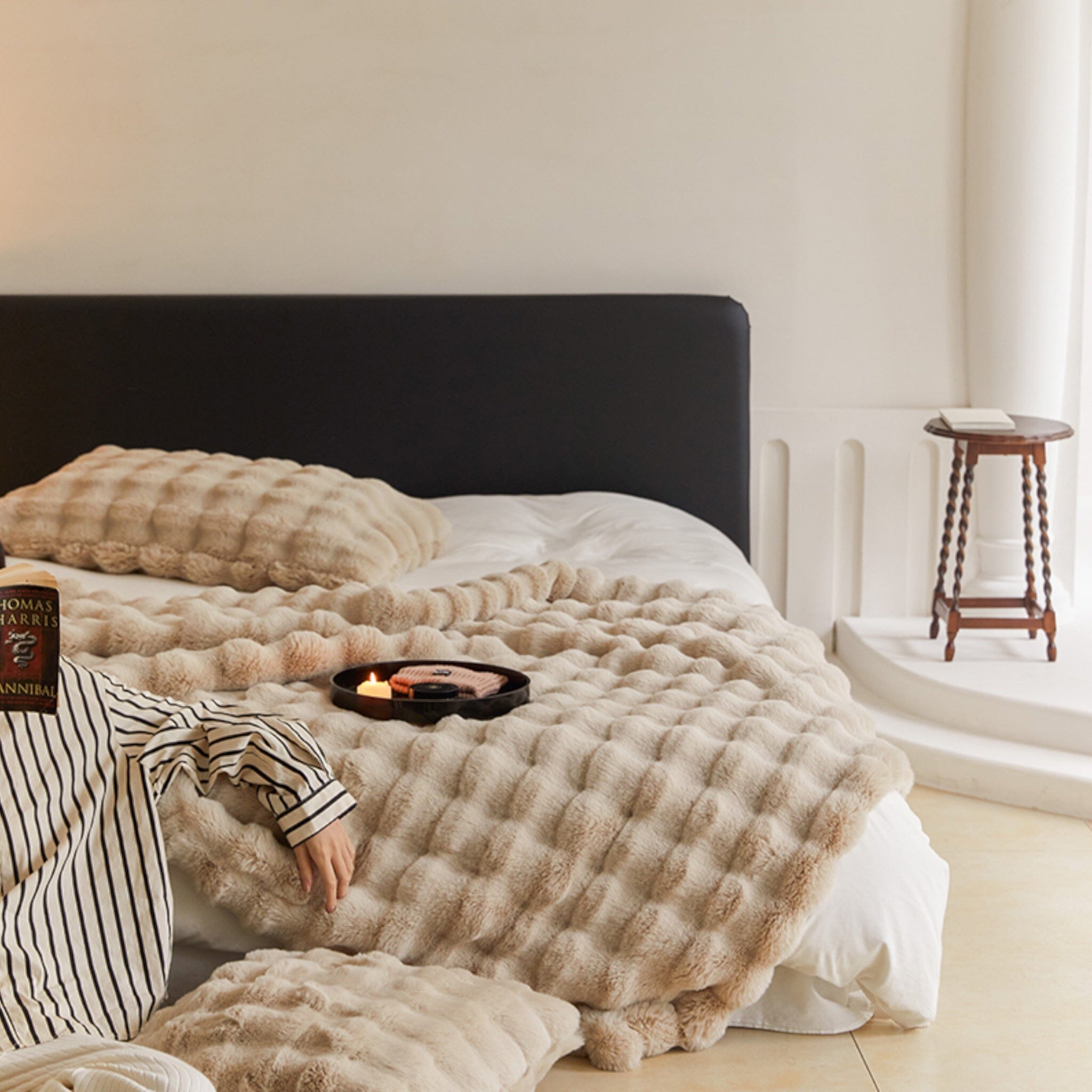 Luxury Faux Rabbit Fur Blanket – Ultra Soft