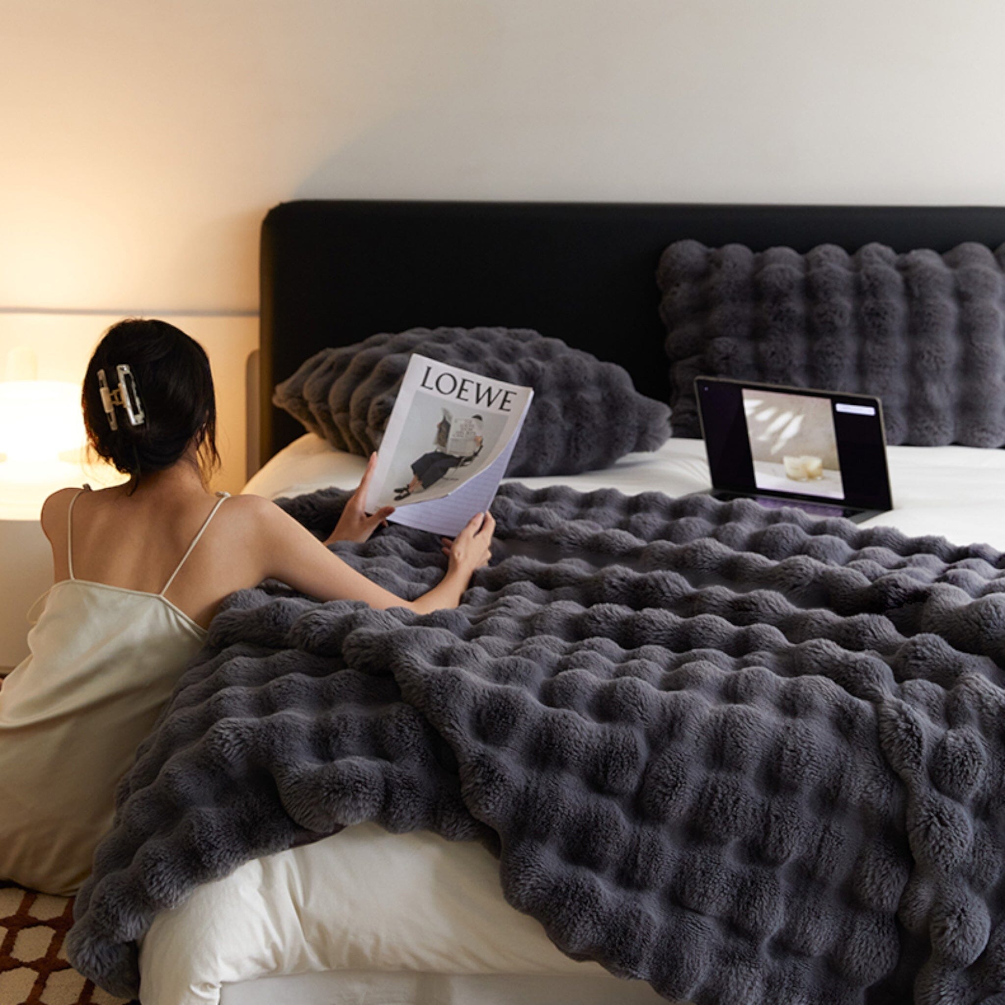 Luxury Faux Rabbit Fur Blanket – Ultra Soft